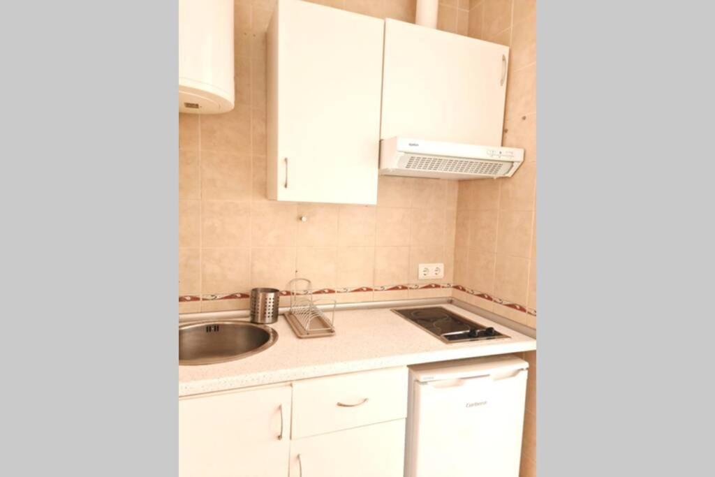 Calmahouse Carihuela Apartment Torremolinos Exterior photo